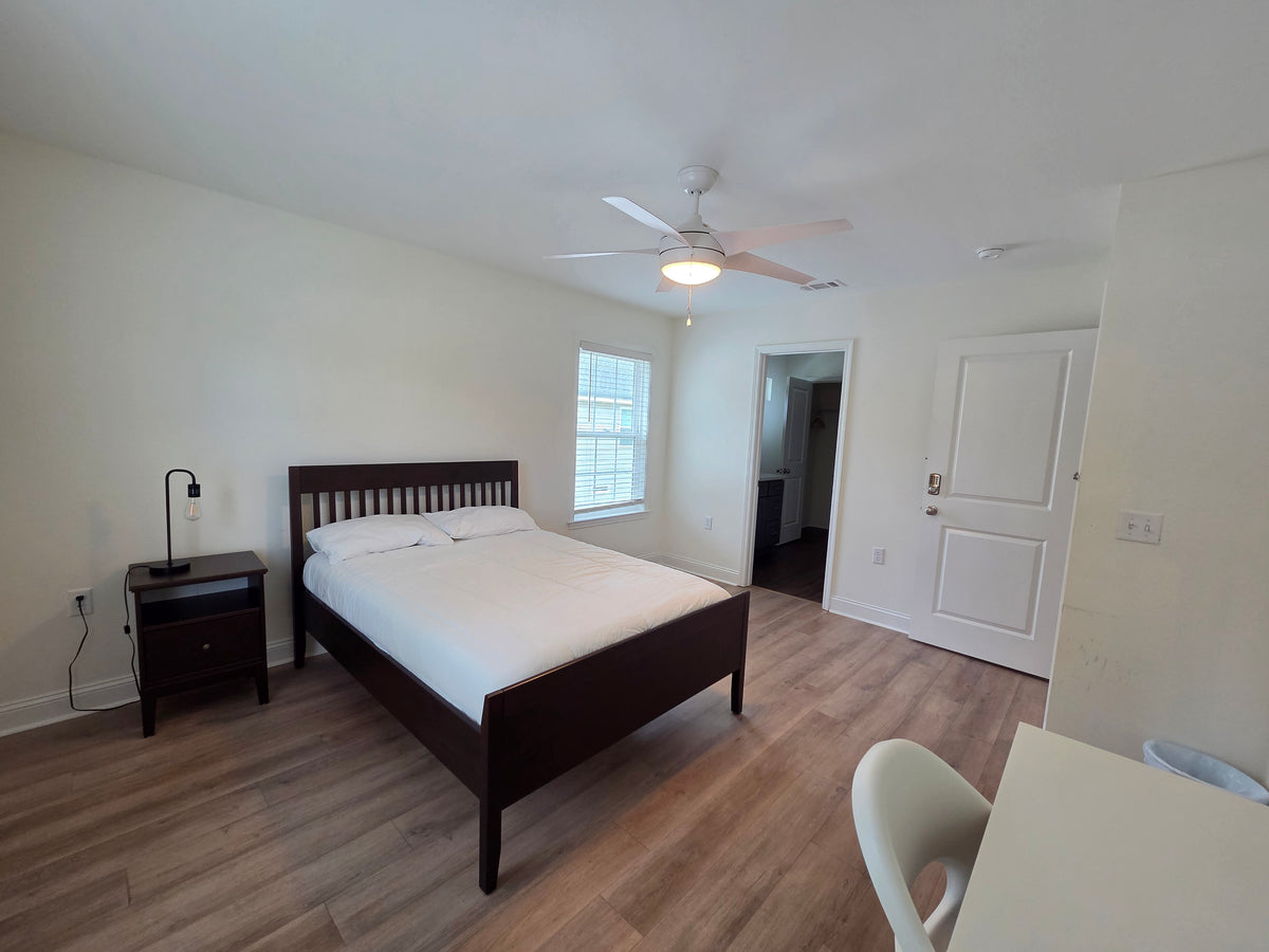 House for the employees in 126 Read St Pooler GA 31322