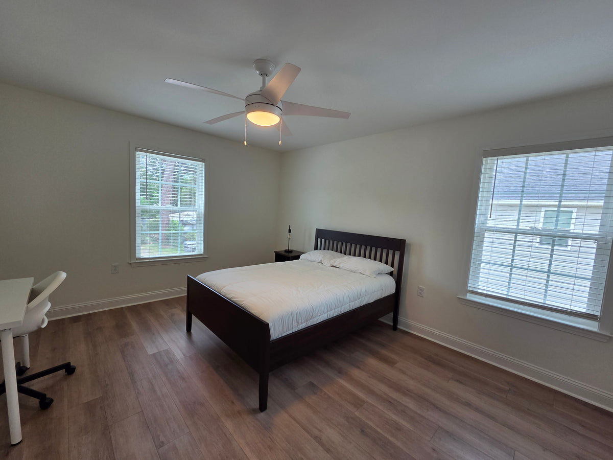 House for the employees in 126 Read St Pooler GA 31322